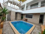 Casa de playa dividido en 3 departamentos, piscina,...