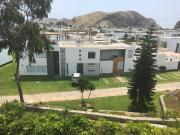 Casa de playa en condominio privado con gran potencial...