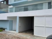 CASA DE PLAYA EN VENTA EN LA 4TA FILA CON VISTA AL MAR...