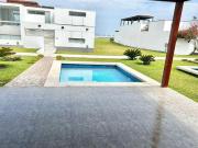 Casa de Playa Frente al Mar con 2 Piscinas Privadas –... Casa de Playa Frente al Mar con 2 Piscinas Privadas –...