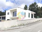 Casa de prestígio de 250 m² à venda Santa Maria da...