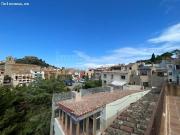 Casa de pueblo con garaje y mucho carácter situada en el...