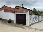 Casa de pueblo con jardín, garaje y gran terraza de...