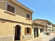 CASA DE PUEBLO EN PLANTA BAJA CON GARAJE EN LLUBÍ, MALLORCA