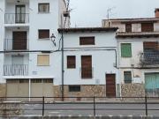 Casa de pueblo en venta. ARCOS DE LAS SALINAS