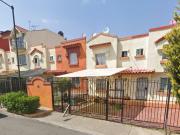 CASA DE RECUPERACIÓNM BANCARIA EN CALLE LAUREL, FRACC....