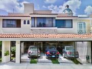 CASA DE REMATE EN BUGAMBILIAS ZAPOPAN JALISCO