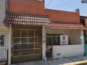! CASA DE REMATE EN XALAPA ! Priv. Justino Sarmiento,...
