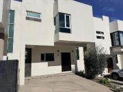 Casa de renta Coto 1