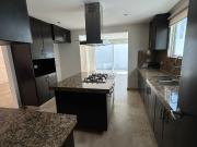 CASA DE RENTA EN LOMAS DE ANGELOPOLIS