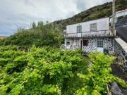 Casa de rés do chão e 1º andar destinada a habitação e...