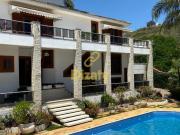 CASA A VENDA NO BAIRRO MANGABEIRA COM 5 QUARTOS, SENDO 3...