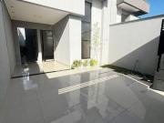 Casa de Rua com Piscina e 3 quartos no Jardim Petrópolis...