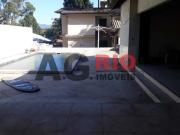 Casa de rua Duplex / Residencial / Freguesia Jacarepaguá