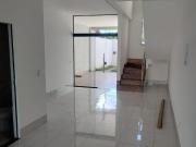 CASA DE RUA JARDIM AMÉRICA Casa de Rua com 3 Quarto s...