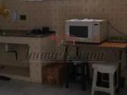 Casa de rua Linear / Residencial / Pechincha