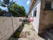 Casa de rua Linear / Residencial / Quintino Bocaiúva