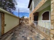 Casa de rua: / Residencial / Parque Santa Cecília