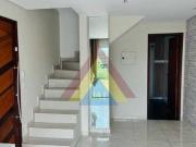 Casa de rua Sobrado / Residencial / Jardim Maria Rosa