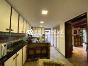 Casa de rua Triplex / Residencial / Lagoa