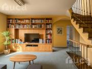 Casa de seis ambientes pileta y jardín en venta en La... Casa de seis ambientes pileta y jardín en venta en La...