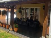 CASA DE TRES NIVELES EN VENTA POBLADO