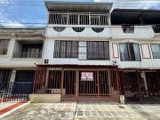 Casa de tres pisos con terraza en venta | Luis Carlos...