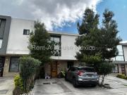 Casa de tres recámaras en venta en El Refugio, Querétaro