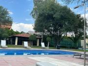 Casa de tres recámaras y cuarto de servicio en venta en...