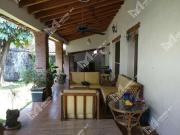 Casa de un nivel con 732 m² de terreno y 3 recámaras en...