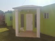 CASA DE UN NIVEL CON ALBERCA Y JARDÍN PROPIO.!