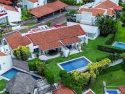 ¡CASA DE UN NIVEL EN CLOSTER DE SOLO 4 CASAS, EN COLINAS...