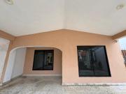 CASA DE UN PISO EN PENSIONES, MÉRIDA