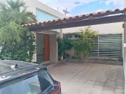 Casa de un piso en renta