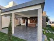 Casa de un piso en venta al sur de la ciudad Casa de un piso en venta al sur de la ciudad