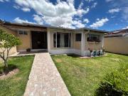 Casa de una planta, 3 Dormitorios, en urbanización Los...