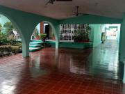 Casa de una planta con alberca, ideal para escuela,...
