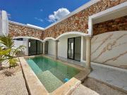 Casa de una planta con piscina en Privada Nadira