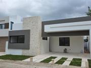 Casa De Una Planta Dentro De Residencial Con Seguridad...