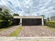 Casa de una Planta en el Molino Condominio con 3...