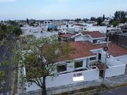 CASA de UNA PLANTA EN ESQUINA EN EL FLORESTA OPORTUNIDAD...