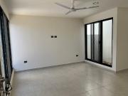 Casa de una planta en la ave. Aleman