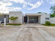 CASA DE UNA PLANTA EN PRIVADA