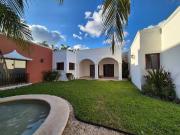 Casa de Una planta en Privada Las Fincas en esquina en...