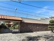 Casa de una Planta en Venta con Gran Jardín y Espacios...