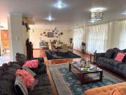 CASA DE UNA PLANTA EN VENTA CON SEGURIDAD EN CIUDAD...