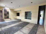 Casa de una planta en venta con terreno excedente