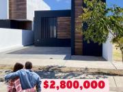 Casa de una planta en venta en Residencial Loma Alta con...