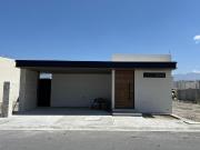 CASA DE UNA PLANTA EN VENTA NUEVA AL NORTE DE LA CIUDAD