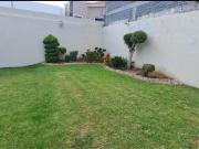 CASA DE UNA PLANTA EN VENTA VILLAS DE IRAPUATO AMPLIO JARDIN